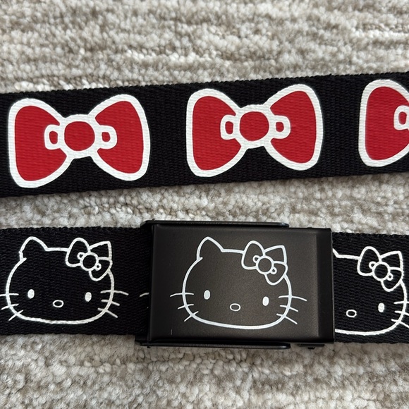 Vans Vintage Hello Kitty Reversible Belt Black White & Red Bow Ties Metal Buckle - Picture 10 of 11